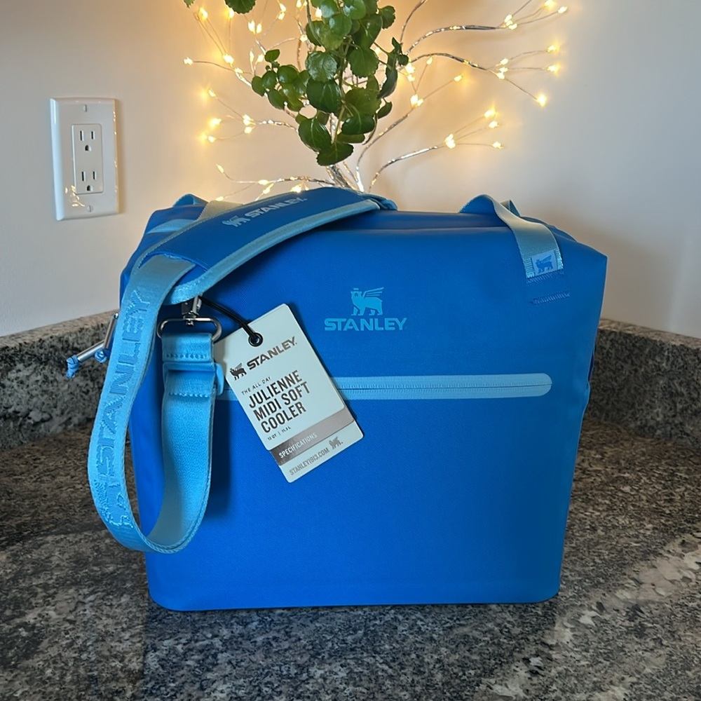 Stanley Vibrant Blue Julienne Midi Soft Cooler Bag - Picture 2 of 8